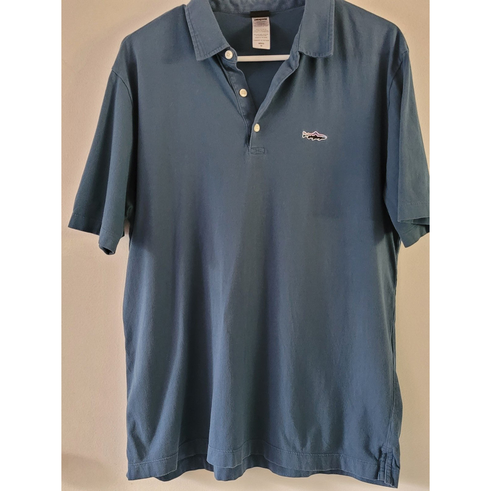 Patagonia men's size MEDIUM blue cotton Polo